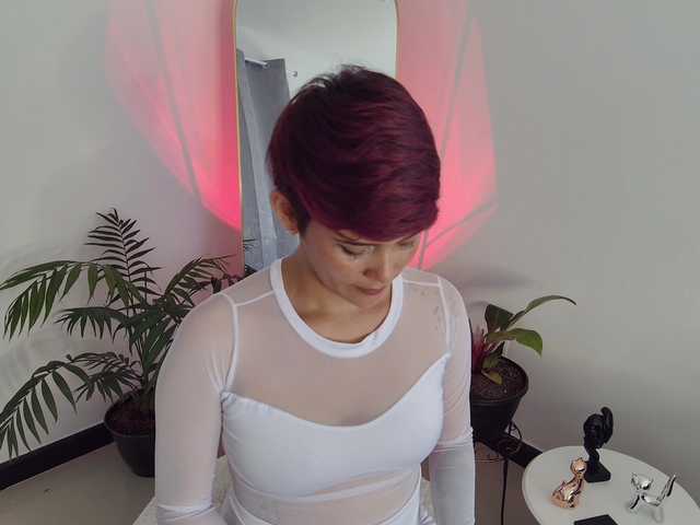 방송 스크린 샷 DannaCartier