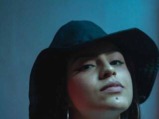 에로틱 한 영상 채팅 dannacooper