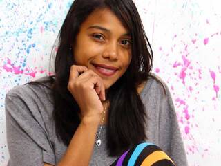 에로틱 한 영상 채팅 Dannadolfy