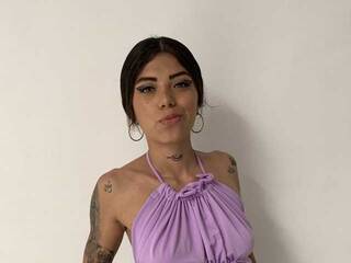 에로틱 한 영상 채팅 Dannyevan