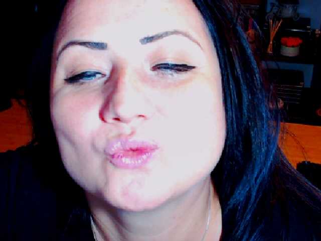 방송 스크린 샷 KinkyDomina