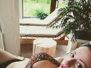 에로틱 한 영상 채팅 Dashasmile