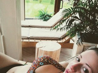 에로틱 한 영상 채팅 Dashasmile