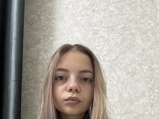 에로틱 한 영상 채팅 DavinaHaddad