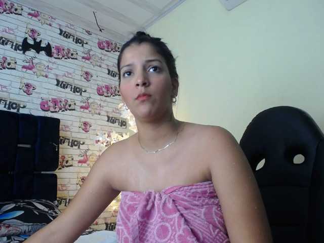 방송 스크린 샷 DEVANY-REY