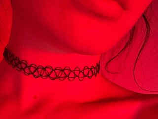 에로틱 한 영상 채팅 DevilishDoll