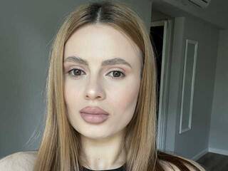 에로틱 한 영상 채팅 diannajames