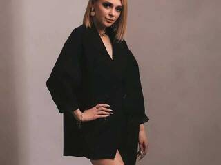 에로틱 한 영상 채팅 Dillza