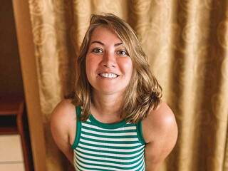 에로틱 한 영상 채팅 DinaBrooks