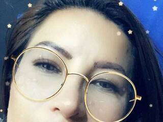 에로틱 한 영상 채팅 Dinawet