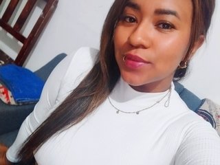 에로틱 한 영상 채팅 Diosamorena15