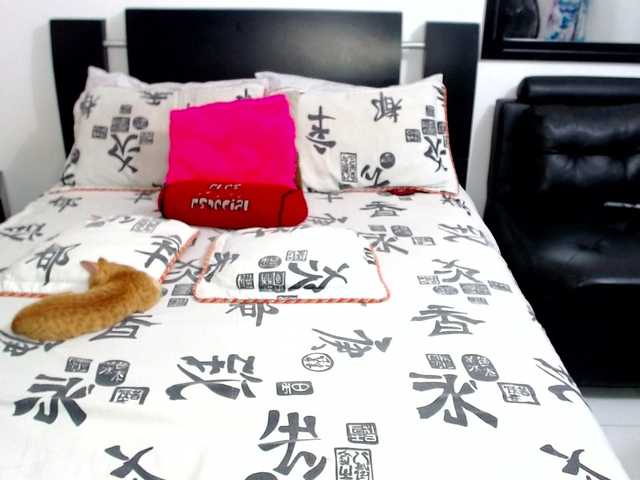 방송 스크린 샷 titsbiglovers