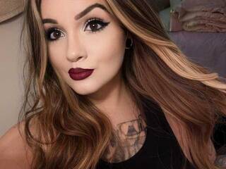 에로틱 한 영상 채팅 Doll4Sir