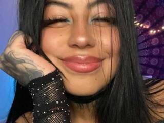 에로틱 한 영상 채팅 Dollcam