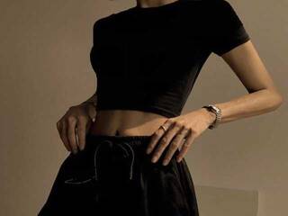 에로틱 한 영상 채팅 Dolloress