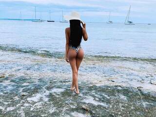 에로틱 한 영상 채팅 SexyDollRed