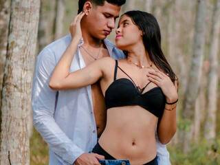 에로틱 한 영상 채팅 DomAndRose