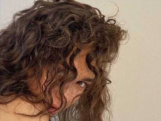 에로틱 한 영상 채팅 Dominica-Sweety