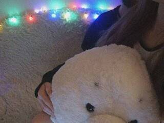 에로틱 한 영상 채팅 DoteKriss