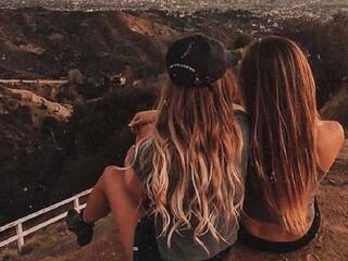 에로틱 한 영상 채팅 Dreamy-Duo