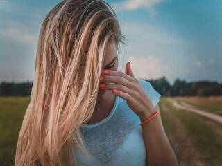 에로틱 한 영상 채팅 DulceLucianaa