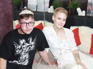 에로틱 한 영상 채팅 DveKlushi