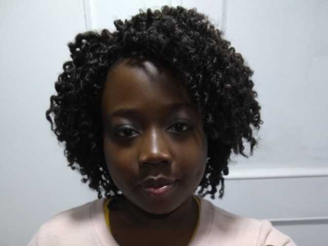 프로필 사진 ebony-curls