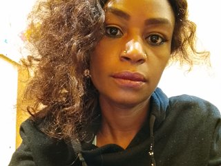 에로틱 한 영상 채팅 EbonyAshanti