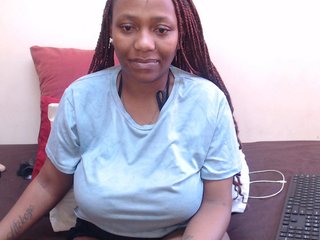에로틱 한 영상 채팅 EbonyBoobz
