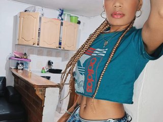 에로틱 한 영상 채팅 EbonyFox