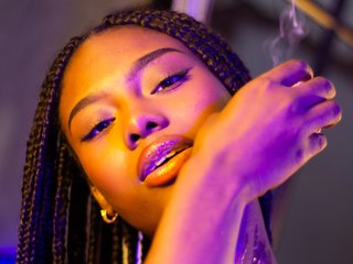 에로틱 한 영상 채팅 Ebonymore06