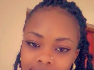 에로틱 한 영상 채팅 Ebonyrogan