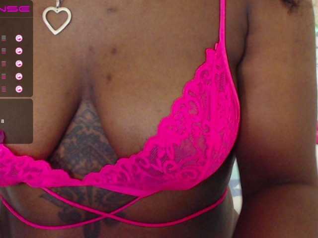 사진 ebonyscarlet #Ebony #panties #bounce my #boobs / #Topless / Eat my #ass in PVT show! squirt show at goal!! 500tk