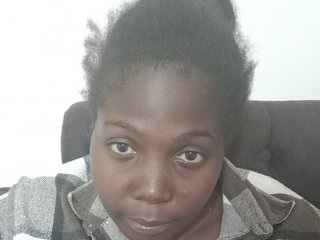 에로틱 한 영상 채팅 Ebonytiffany2