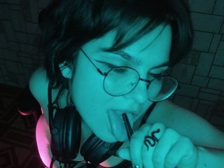 에로틱 한 영상 채팅 Ego_Lilit