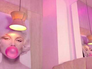 에로틱 한 영상 채팅 ElaEndez