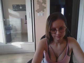 에로틱 한 영상 채팅 ElianaFlirt