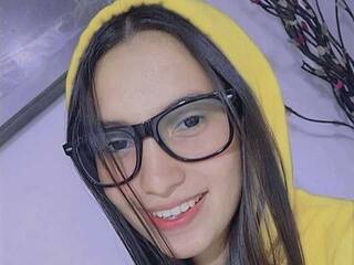 에로틱 한 영상 채팅 ElianConnor