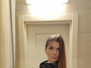 에로틱 한 영상 채팅 ElieArt