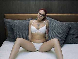 에로틱 한 영상 채팅 ElinaRubels