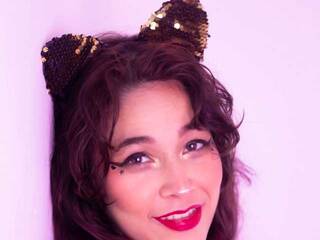 에로틱 한 영상 채팅 ElissaMontoya