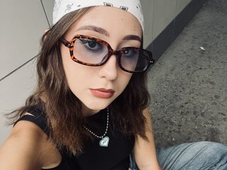 에로틱 한 영상 채팅 ElizaDarleen