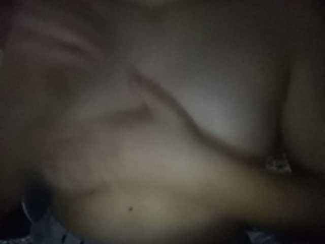 방송 스크린 샷 ElizaXSmith