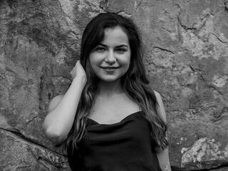 에로틱 한 영상 채팅 EllaNice