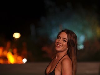 에로틱 한 영상 채팅 EllaRayy