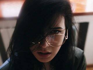 에로틱 한 영상 채팅 EllaRise