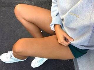 에로틱 한 영상 채팅 EllaShinee