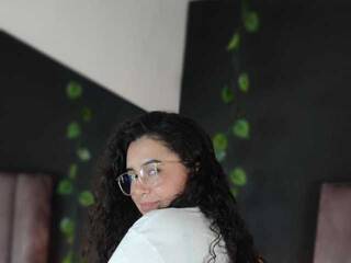 에로틱 한 영상 채팅 Emiilyy-gomez