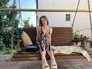 에로틱 한 영상 채팅 Emilia99a