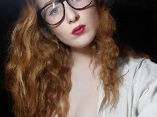 에로틱 한 영상 채팅 EmiliaTT